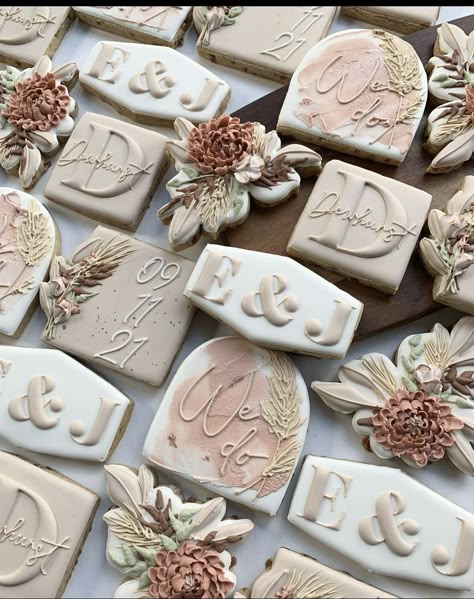 Boho Floral Cookies, Wedding Favor Sugar Cookies, Vintage Wedding Cookies, Boho Wedding Cookies Decorated, Boho Bridal Shower Cookies, Boho Wedding Cookies, Wedding Sugar Cookies Decorated, Wedding Royal Icing Cookies, Rustic Wedding Cookies