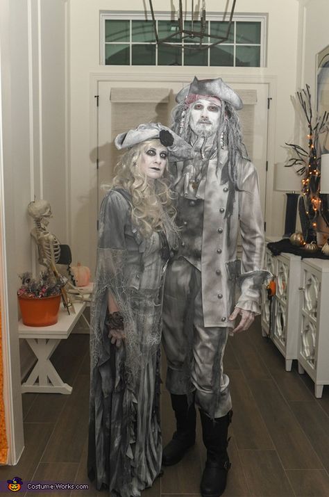 Haunted Pirate Costume, Scary Pirate Halloween Costumes, Scary Halloween Costume Couples, Undead Pirate Costume, Funny Pirate Costume, Very Scary Halloween Costumes, Pirate Couple Halloween Costumes, Ghost Pirate Makeup, Couples Scary Halloween Costume