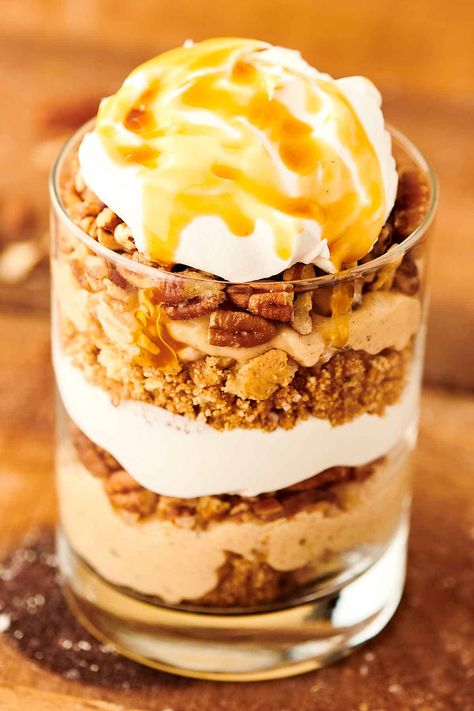 Caramel Apple Cheesecake Recipes, Cheesecake Parfait Recipes, Canned Apple Pie, Apple Cheesecake Recipes, Apple Pie Cheesecake, Cheesecake Caramel, No Bake Cheesecake Filling, Cookies And Cream Cheesecake, Cheesecake Parfaits