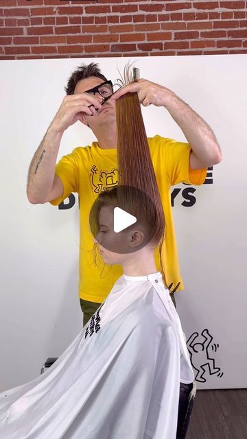 DJ MULDOON on Instagram: "Simple Long Layering ⬇️ Here’s a variation of classic Concave Layering getting heavier in the back. The easiest one of them all. Lift up and cut short to long going backwards. Use the round of the head at the frontal area to give you the guide for how steep to cut the angle from front to back. Elevate all sections into the first (to protect your length) Nice and easy. Try it the other way (shorter in the back heavier front) for a different balance of weight. products used ⬇️ @evopro @evohair #saltydog #liquidrollers #buildersparadise Cut hair with me ⬇️ San Diego - Mar 25 Denver - May 6 Orlando - June 2-3 San Diego - Aug 4-5 Calgary - Sept 15-16 New England - Sept 23 Austin - Oct 7 Sacramento - Oct 28 Work smarter not harder @knowledgedestroysfear @hairbra Concave Layers Long, How To Trim Long Hair At Home Yourself, No Layers Haircut Long, Long Haircut Fine Hair, Long Layers Diy, Long Side Bangs With Layers, How To Cut Layers In Hair Yourself, How To Cut Your Own Hair In Layers Long, How To Give Yourself Layers