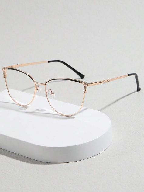 Gold Framed Glasses, Spectacles Women, Gold Glasses Frames, Cute Glasses Frames, Glasses Frames Trendy, Classy Glasses, Fancy Glasses, Glasses Inspiration, Specs Frame