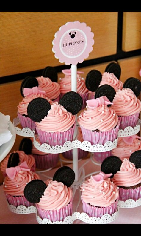 Minnie Mouse Mini Cupcakes, Minnie Birthday Cupcakes, Oh Twodles Cupcake, Minnie Mouse Disco Party, Mini Mouse Dessert Ideas, Minnie Mouse Treats Sweets, Minnie Mouse Dessert Ideas, Mini Mouse Birthday Ideas, Minnie Mouse Birthday Cupcakes