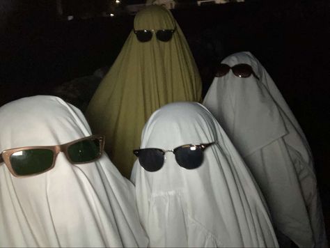 Scary Halloween Costume Ideas For A Group Of 4, 4 Bestie Halloween Costumes, Ghost With Glasses Costume, Couple Halloween Costumes Meme, Asthetic Ghost Costumes, Silly Ghost Costume, Ghosts Costumes Aesthetic, Ghost Costume Aesthetic Friends, Awesome Group Halloween Costumes