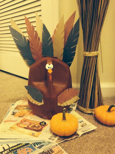 Milk Jug Crafts, Turkey Project, How To Make Turkey, Turkey Decor, Thanksgiving Kids, Water Jug, Kid Crafts, Thanksgiving Crafts, Milk Jug