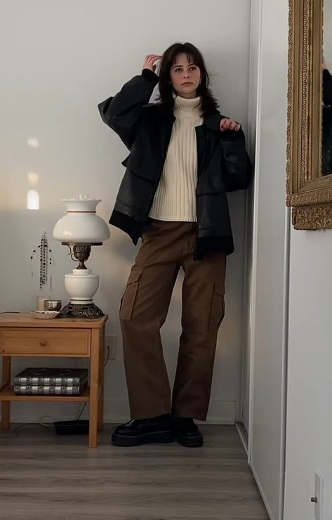 Brown Trousers Outfit, Carpenter Pants Outfit, Kate Brock, Brown Pants Outfit, Winter Pants Outfit, Identity Crisis, Cheese Curds, Winter Fit, Brown Pants