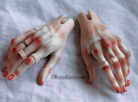 Hand Gripping, Hand Out Reference, Punch Hand Reference, Doll Joints Drawing On Hands, Doll Hands, Rough Hands Aesthetic, Hands Aesthetic, Bjd Hands, Bjd Doll Hands