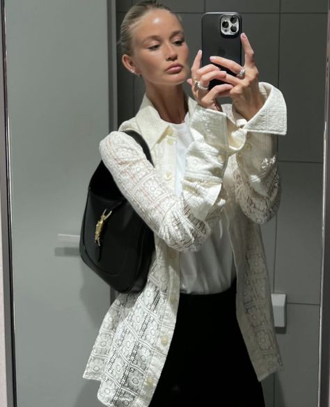 BONJOUR MON CHER Jackie Bag Outfit, Designer Inspired Handbags, White Shirt Outfits, Bag Outfit, Luxury Designer Handbags, Stockholm Fashion, Current Styles, Influencers Fashion, Clothing Essentials