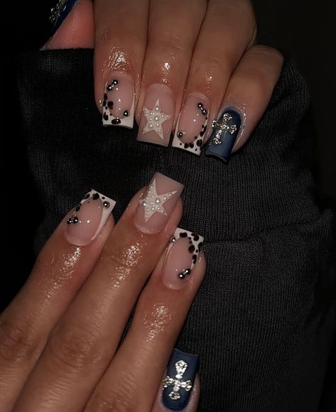 Short Nails Ideas Dark Colour, Short Pretty Nails Acrylic, Short Denim Nails, Short Gel Nails With Charms, Short Nails Y2k Square, Dark Nail Inspo Short, Cute Short Square Nails Blue, Trendy Square Nail Designs, Short Acrylic Nails Dark Blue