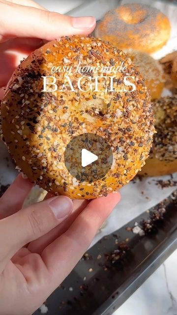 Bagel Buns, Brunch Sandwich, Bagel Toppings, Dessert Chef, Baking Homemade, Breads & Buns, Buns Recipe, Bread Breakfast, Bagel Recipe