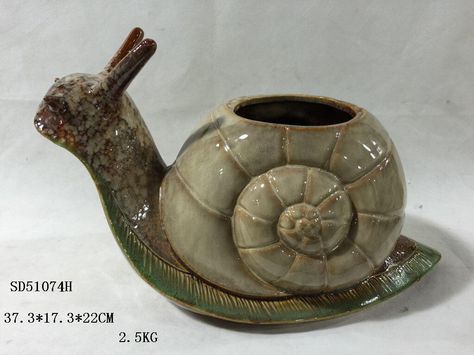 Snail Coiled Ceramic Mugs, Ceramic Bug Art, Ceramic Snail Pottery, Snail Pinch Pot, Snail Clay Sculpture, Animal Clay Pots, Ceramic Easy Ideas, Pinch Pot Animal, Coil Pot Ceramics