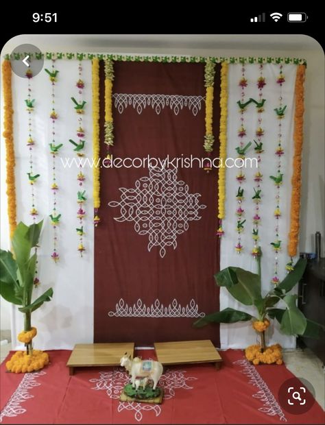 Flower Decorations For Home Indian, Flower Decorations For Home, Indian Baby Shower Decorations, Naming Ceremony Decoration, Pooja Decor, Simple Stage Decorations, Indian Wedding Decor, Home Indian, Wedding Background Decoration