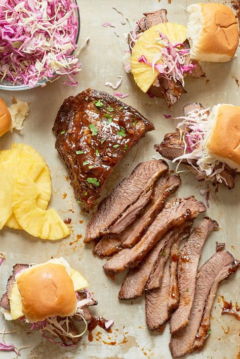 Recipe: Slow Cooker Hawaiian Brisket Sandwiches — Quick and Easy Weeknight Dinners Hawaiian Brisket, Brisket Sandwiches, Multi Cooker Recipes, Slow Cooker Brisket, Recipe Slow Cooker, Brisket Sandwich, Hawaiian Rolls, Easy Slow Cooker Recipes, Crock Pot Slow Cooker