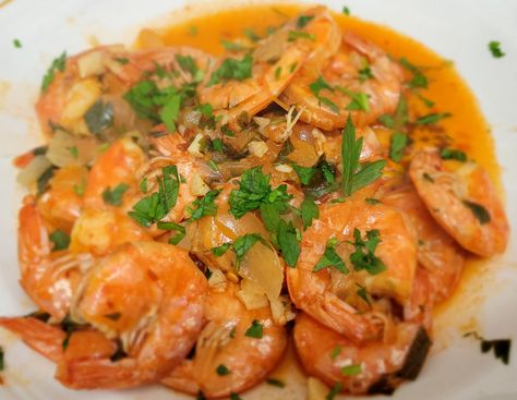 Portuguese Shrimp, Spicy Shrimp Recipe, Shrimp Appetizer Recipes, Shrimp Food, Spicy Shrimp Recipes, Shrimp Sauce, Shrimp Appetizers, Prawn Recipes, Cooking White Rice