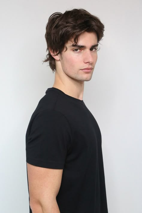 Soul Artist Management - New York Model & Talent Management Agency - CORRADO MARTINI - Gentlemen - New Faces Reference Men Pose, Corrado Martini Model, Model Aesthetic Male, Side Part Hairstyles Men, Black Hair Male, Male Model Portrait, Corrado Martini, Psl Gods, Dark Skin Light Hair