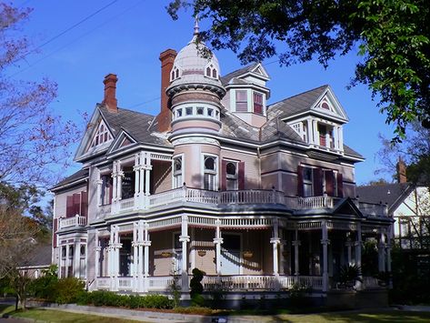 7_magical_vintage_mansions19 7_magical_vintage_mansions19 Victorian Porch, Victorian Style House, Old Victorian Homes, Victorian Mansion, Victorian Style Homes, Magic House, Old Mansions, Mobile Alabama, Victorian Mansions