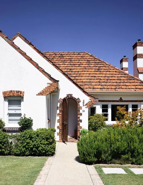 The Joyful Renovation Of A 1940s Home 1940s Exterior House Colors, 1940s House Exterior, Brick Bungalow, 1940s Home, Exterior Houses, Cottage Modern, California Bungalow, Recycled Brick, Duplex Design