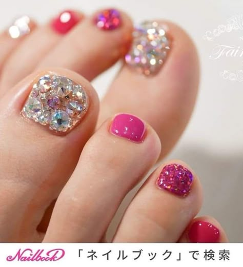 Estilos de uñas French Manicure Gel Nails, Glitter Pedicure, Ongles Bling Bling, Feet Nail Design, Gel French Manicure, Foot Nail, Gel Toe Nails, Pretty Toe Nails, Summer Toe Nails