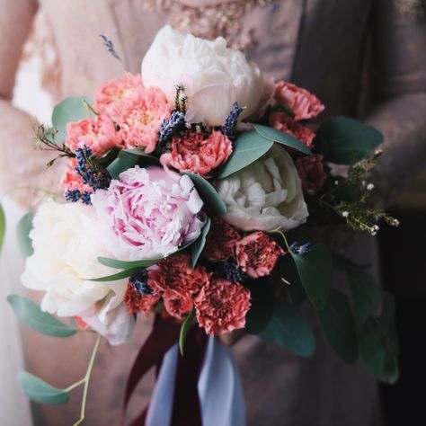 Simple Peonies and carnations bouquet Peony Carnation Bouquet, Peony And Carnation Bouquet, Spring Wedding Bouquets Peonies, Wedding Bouquets Peonies, Curls For Prom, Bouquets Peonies, Carnations Bouquet, Hairstyle Ideas Long Hair, Braid With Curls