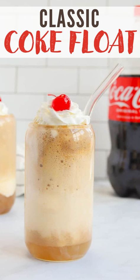 These Coke Floats are my favorite! Simple two ingredient dessert recipe. The perfect summer time treat. Coke Floats, Ice Cream Float Recipes, Two Ingredient Desserts, Coke Recipes, Pumpkin Trifle, Coke Float, Floats Drinks, Coke Drink, Soda Floats