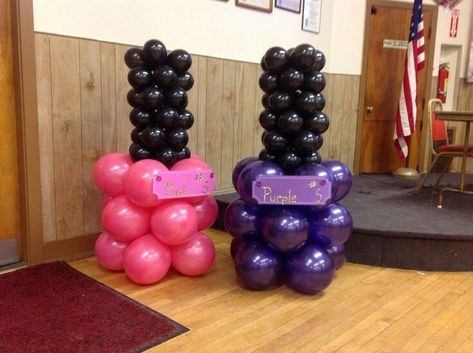 Nail polish balloon columns Salon Balloon Arch, Nail Polish Birthday Party Ideas, Nail Birthday Party Ideas, Nail Party Ideas, Cosmetology Graduation Party, Threenager Party, Birthday Ideas For Girls, Nail Polish Party, Cosmetology Graduation