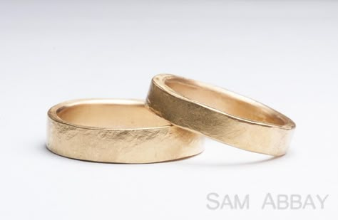 Image Wedding Rings Sets His, Rings 2023, Hammered Wedding Rings, Wedding Rings Sets His And Hers, Wide Wedding Rings, Rings Making, Rustic Wedding Bands, Minimalist Wedding Rings, Rustic Wedding Rings