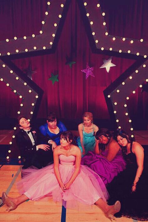 Glee Party, Glee Funny, Rachel And Finn, Glee Memes, Quinn Fabray, Glee Club, Cory Monteith, Chris Colfer, Junior Prom