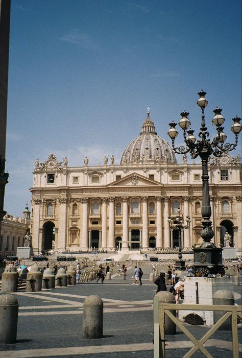 Summer In Rome, Travel Film Photography, Kodak Gold 200, Travel Film, Kodak Gold, Roman Holiday, St Peter, Rome Travel, Travel Bugs