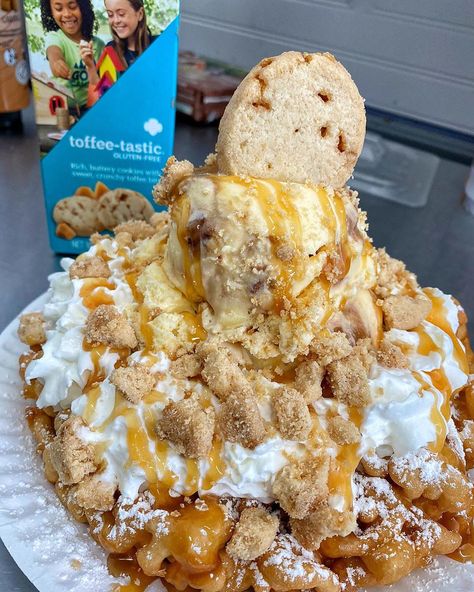 Loaded Funnel Cake, Funnel Cake Dessert Ideas, Funnel Cake Ice Cream Sandwich, Loaded Funnel Cake Fries, Funnel Cake Fries Recipe With Pancake Mix Easy, Funnel Cake Food Truck, Cake Truck, Funnel Cake Fries, Cake Treats