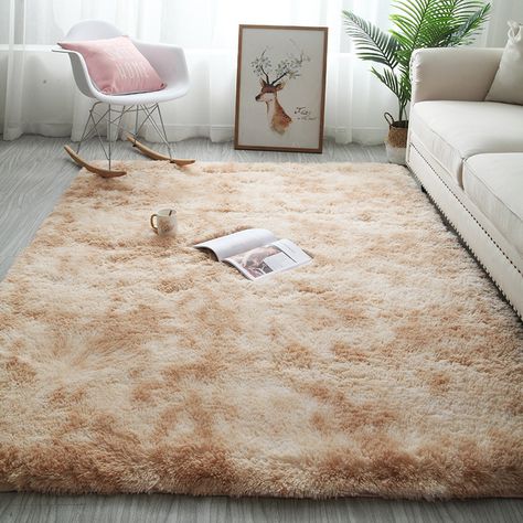 Huge Fluffy Rug, Fluffy Bedroom Rugs, Faux Fur Rug Living Room, Thick Rug, Cream Couch, Comfy Rugs, Apartment Rugs, Cosy Home Decor, Kawaii Bedroom