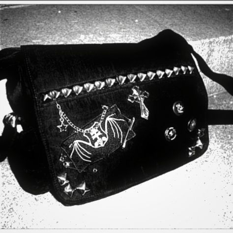 Goth Messenger Bag, Decorated Messenger Bag, Metalhead Backpack, Grunge Messenger Bag, Goth Bags, Goth Stuff, Gender Envy, Tomboy Style Outfits, Bag Ideas