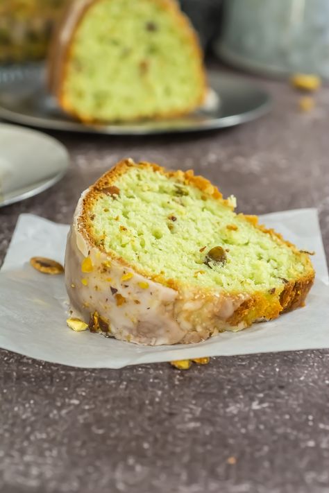 Pistachio Bundt Cake Pistachio Bundt Cake, Pistachio Cake Recipe, Bundt Cake Recipe, Pistachio Pudding, Pistachio Cake, Bundt Cake Pan, Bundt Cakes Recipes, Box Cake Mix, Instant Pudding