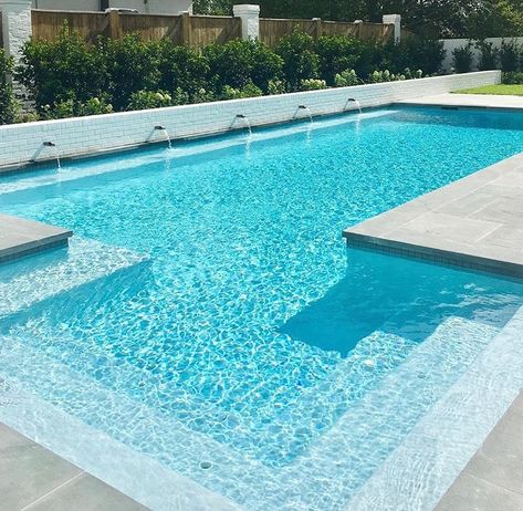 Small Indoor Pool, Backyard Pool Ideas, Kleiner Pool Design, Moderne Pools, Indoor Pool Design, Pools Backyard Inground, Indoor Pools, Swimming Pool Landscaping, Swimming Pool Tiles