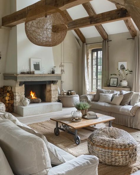 deco salon campagne recup blanc bois beige Diy Farmhouse Living Room, Mediterranean Style Living Room, Farmhouse Living Rooms, Bathroom Big, Farmhouse Living Room Decor, Old Window Frame, Timber Ceiling, Aesthetic Bathroom, Perfect Living Room