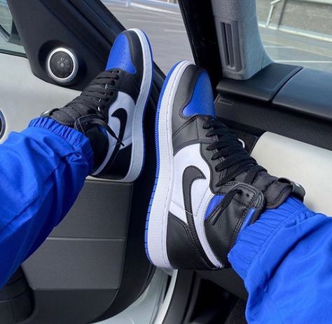 Royal toes Jordan 1s Ragnor Fell, Jordan 1 Royal Blue, Adidas Shoes Outfit, Shoe Plug, Women High Top Sneakers, Jordan 1 Royal, Jordans 1, Herren Style, High Top Basketball Shoes