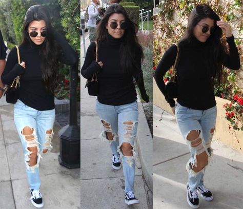 Kourtney Kardashian in distressed jeans and a black turtleneck paired with Vans ‘Old Skool’ sneakers while out for lunch on December 13, 2016 in Hollywood. Outfits With Black Vans, Vans Outfit Winter, Black And White Vans Outfit, Slip On Vans Outfit, Vans Sneakers Outfit, Platform Vans Outfit, Vans Outfit Womens, Old Skool Vans Outfit, Outfits Con Vans