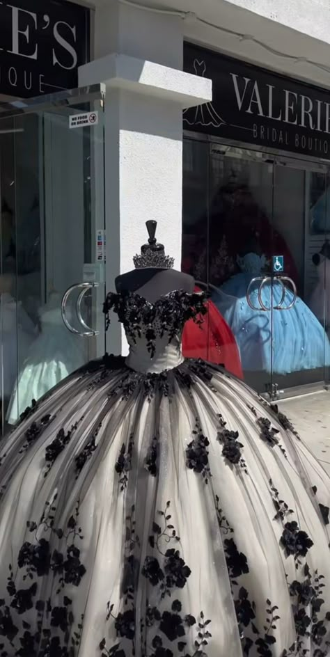 Quinceañera Black Dress, Dark Quince Dresses, 15 Dresses Quinceanera Black, Black And White Quince, Black Quinceanera Theme, Black Quince Dress, Ballroom Extravaganza, Black Quinceanera, Goth Wedding Dresses