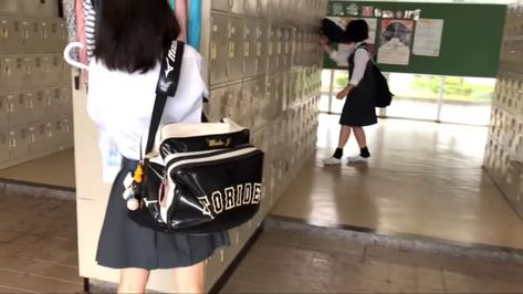 School In Japan Aesthetic, Japanese Aesthetic School, Bondee Game, Japan High School Aesthetic, Shoujo Life, Japan High School, Japan School, Japanese High School, Japan Lifestyle