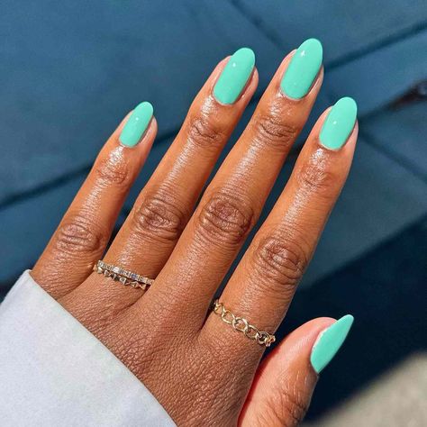 Ocean Blue Nails, Blue Nail Ideas, Almond Shaped Nails Designs, Occasion Nails, Black Ombre Nails, Mint Green Nails, Baby Blue Nails, Pink Clothes, Tropical Nails