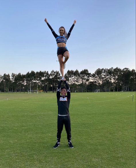 Cheerleading - partner stunting Partner Stunts, Cheer Stunts, Insta Post, Sport Gym, Insta Posts, Cheerleading, Gymnastics, Vision Board, Gym