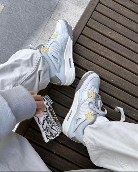 Craft Photon Dust Outfit, Jordan 4 Craft Outfit, Nike Sb White, Jordan 4 Craft, Balenciaga Adidas, Styling Jordans, Sneaker Website, Jordan 4’s, Buy Sneakers