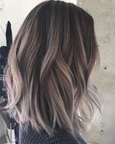 Trendy Hair Color Designs for Medium Length Hair, Medium Hairstyle Ideas Hair Colour Design, Medium Hair Color, Ash Brown Hair, Medium Long Hair, Shoulder Length Hair Cuts, Trendy Hair Color, Women's Hair, Shoulder Length Hair, Brown Hair Colors