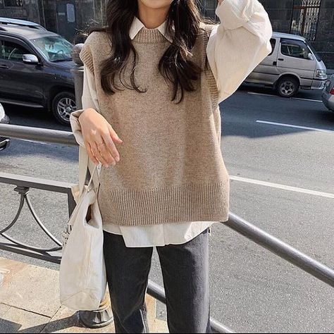 Korean Knitwear Outfit, Cute Korean Outfits, Knitwear Outfit, Outfit Korean, Korean Ulzzang, Normal Clothes, Korean Girl Fashion, Knitwear Fashion, Korean Dress