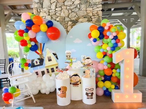 Lizeidy Balloons & Events – Fabulous. Fun. Fresh. Up 1st Birthday Theme, Up Themed Birthday Party Pixar, Up Themed Baby Shower Ideas, Up Birthday Party Theme Disney, Up First Birthday Party, Up Themed Party, Groovy One First Birthday, Up Birthday Party, First Birthday Theme