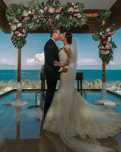 Dreams Vista Cancun Wedding, Dreams Vista Cancun, Cancun Destination Wedding, Cancun Resort, Romantic Wedding Venue, Cancun Resorts, Cancun Hotels, An Affair To Remember, Riviera Cancun