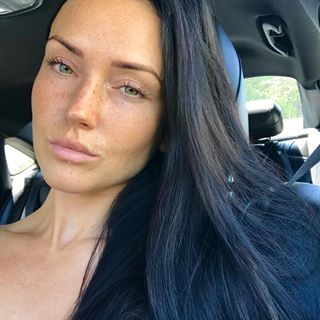 Sunday funday! Mostly work day! But still fun! Or at least it’s a day! 🤷🏻‍♀️ Kayla Lauren, Dark Hair Light Eyes, Beautiful Freckles, Big Blue Eyes, Light Eyes, Light Hair, Dark Beauty, Sunday Funday, Instagram Models