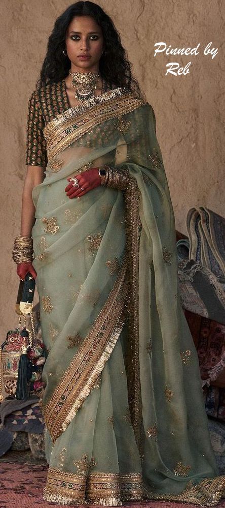 Pinterest @Littlehub || Sabyasachi ~ An exquisite clothing world Sabyasachi Sarees Green, Pink Sabyasachi Saree, Sabyasachi Wedding Sarees, Sabiya Sachi Dress, Sabyasachi Designs Indian Outfits, Designer Sarees Wedding Sabyasachi, Sabyasachi Bride Saree, Sangeet Saree Outfit, Sabyasachi Organza Saree