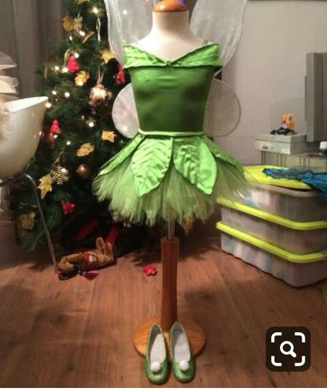 Diy Tinkerbell Costume, Flowers Costume, Tinkerbell Dress, Peter Pan Costumes, Tinkerbell Costume, Tinker Bell Costume, Tinkerbell Party, Diy Kostüm, Costume Diy