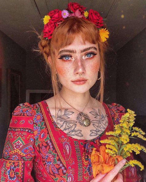 Cottagecore Makeup, Harmony Nice, Hippie Makeup, Danielle Victoria, People References, Hippie Aesthetic, 70’s Fashion, Fairy Makeup, Insta Post