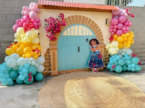 Encanto Birthday Decor, Encanto Balloon Garland, Encanto Party Decoration Ideas, Encanto Birthday Party Decorations, Diy Encanto House Backdrop, Encanto Birthday Backdrop, Encanto Theme Party, Cumple Encanto Disney Ideas, Encanto Backdrop