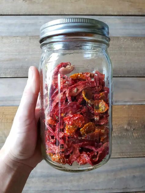 Make Sun Dried Tomatoes, Preserving Tomatoes, Tomatoes Recipe, Tomato Season, Savory Herb, Wood Backdrop, Canning Tomatoes, Homemade Chili, Dehydrated Food